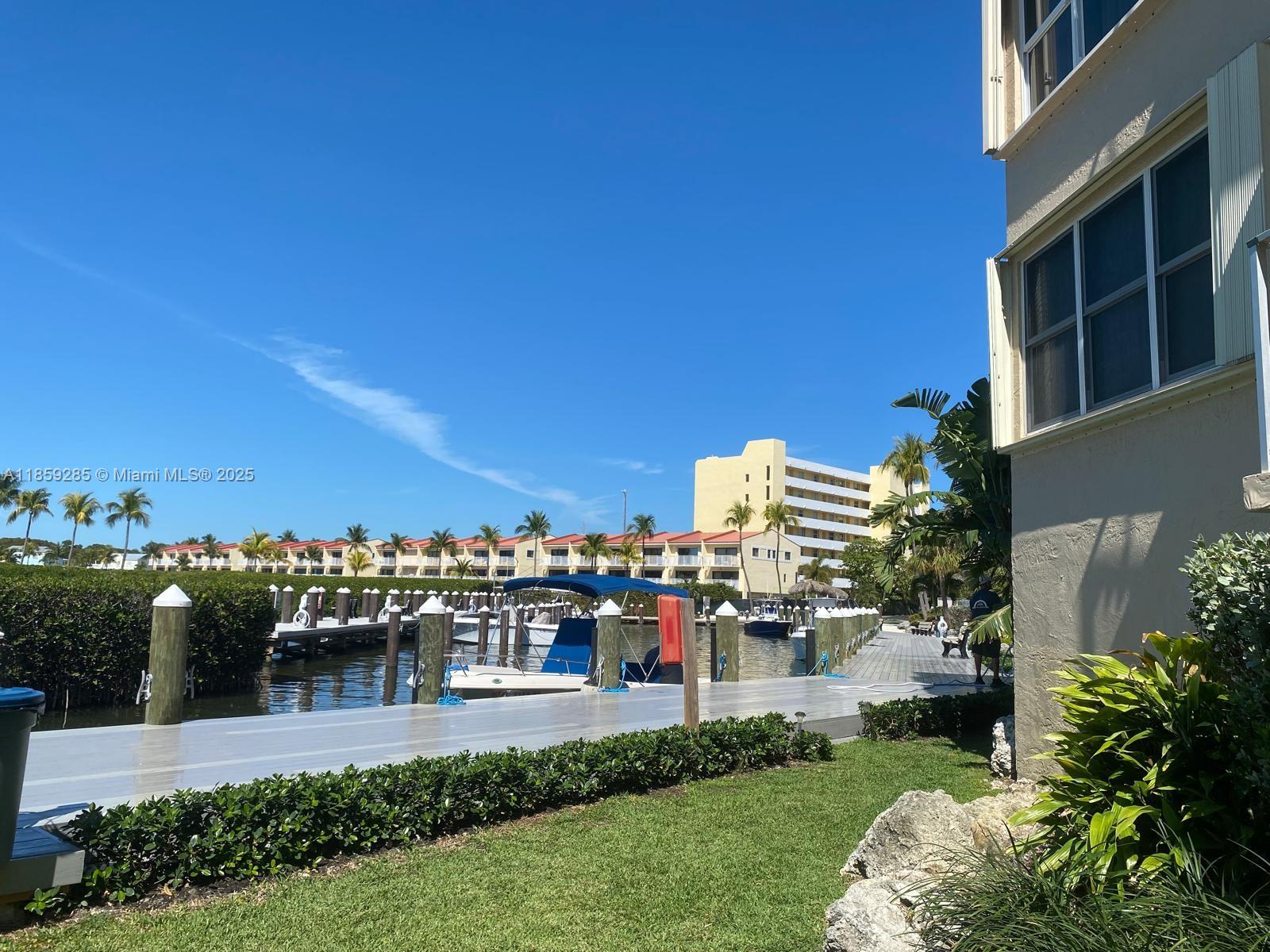 88500 Overseas Highway, Unit 301 Islamorada, FL 33036 - Photo 3 of 24 a view of a city