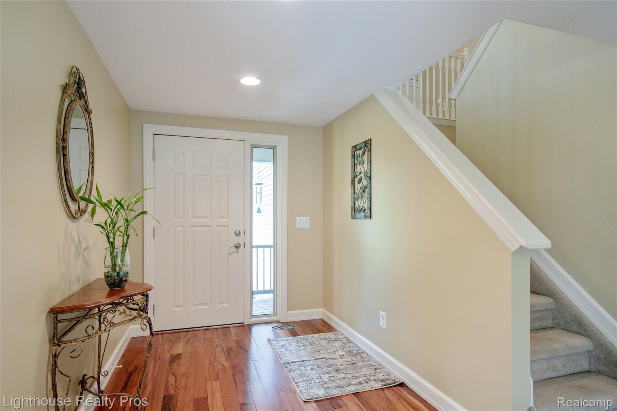 8773 Hyne Road Brighton, MI 48114 - Photo 6 of 38 Welcoming foyer