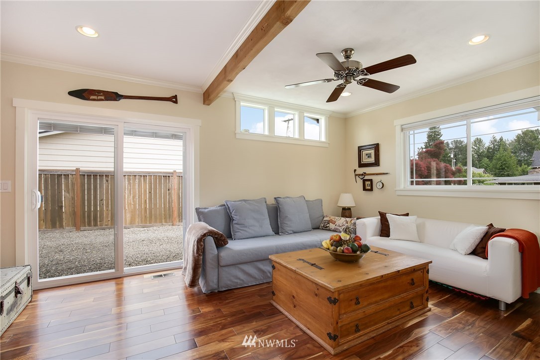 167 Lyons Avenue Northeast Renton, WA 98059 - Photo 12 of 25 Gallery Image 12