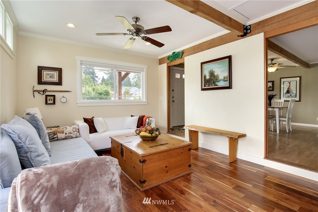 167 Lyons Avenue Northeast Renton, WA 98059 - Photo 13 of 25 Gallery Image 13