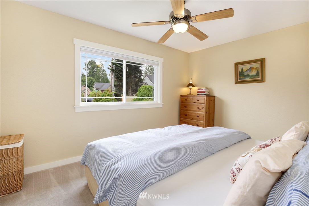 167 Lyons Avenue Northeast Renton, WA 98059 - Photo 15 of 25 Gallery Image 15