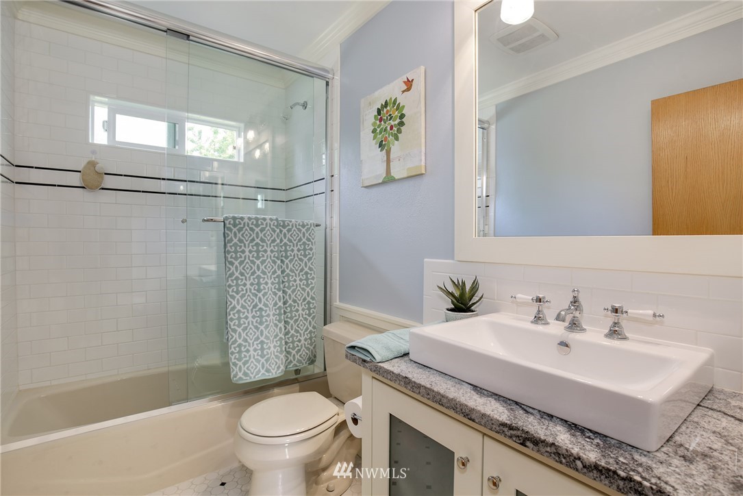 167 Lyons Avenue Northeast Renton, WA 98059 - Photo 16 of 25 Gallery Image 16