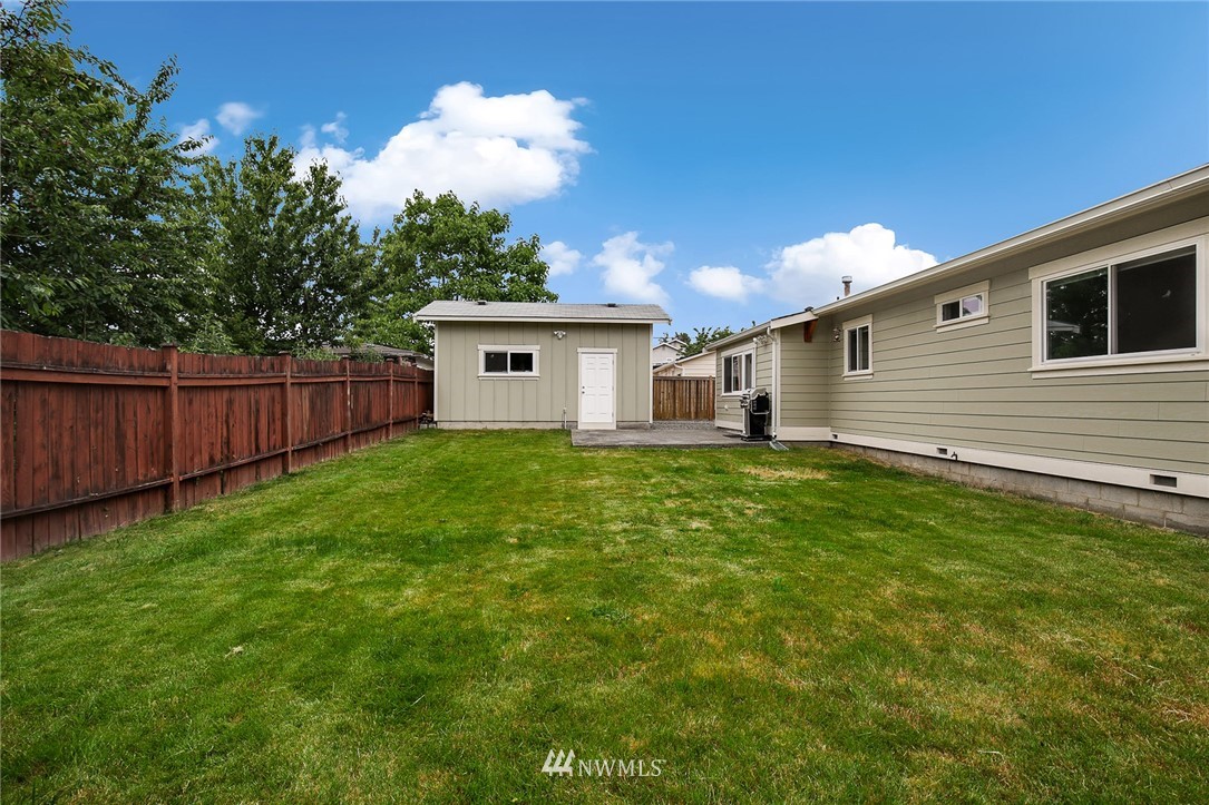 167 Lyons Avenue Northeast Renton, WA 98059 - Photo 21 of 25 Gallery Image 21