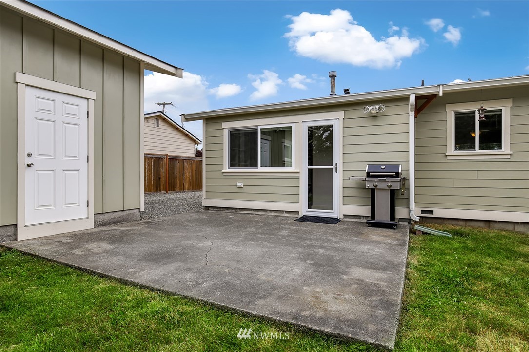 167 Lyons Avenue Northeast Renton, WA 98059 - Photo 24 of 25 Gallery Image 24