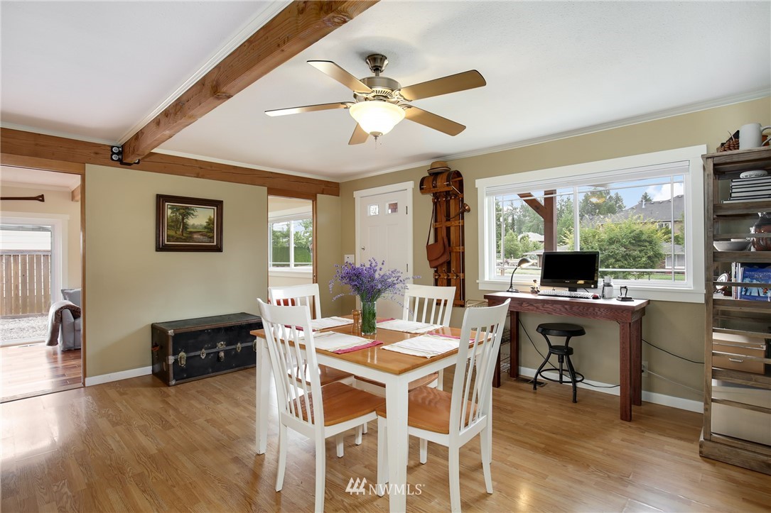 167 Lyons Avenue Northeast Renton, WA 98059 - Photo 5 of 25 Gallery Image 5