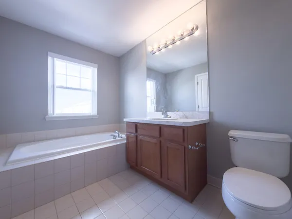 $2,275 | 187 Center Boulevard, Wixom, MI 48393