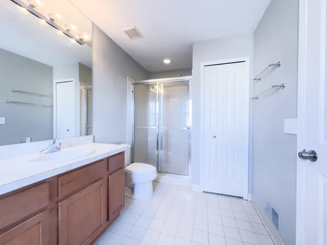 $2,350 | 187 Center Boulevard, Wixom, MI 48393