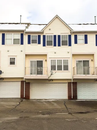 $2,275 | 187 Center Boulevard, Wixom, MI 48393