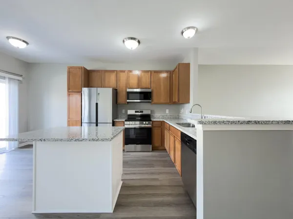 $2,275 | 187 Center Boulevard, Wixom, MI 48393