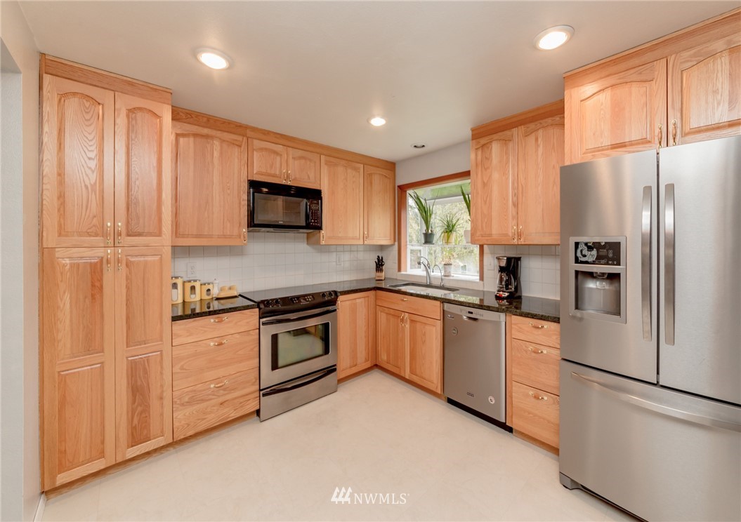 21703 9th Avenue West Bothell, WA 98021 - Photo 3 of 25
