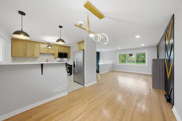 $250,000 | 16611 Marshfield Avenue, Markham, IL 60428