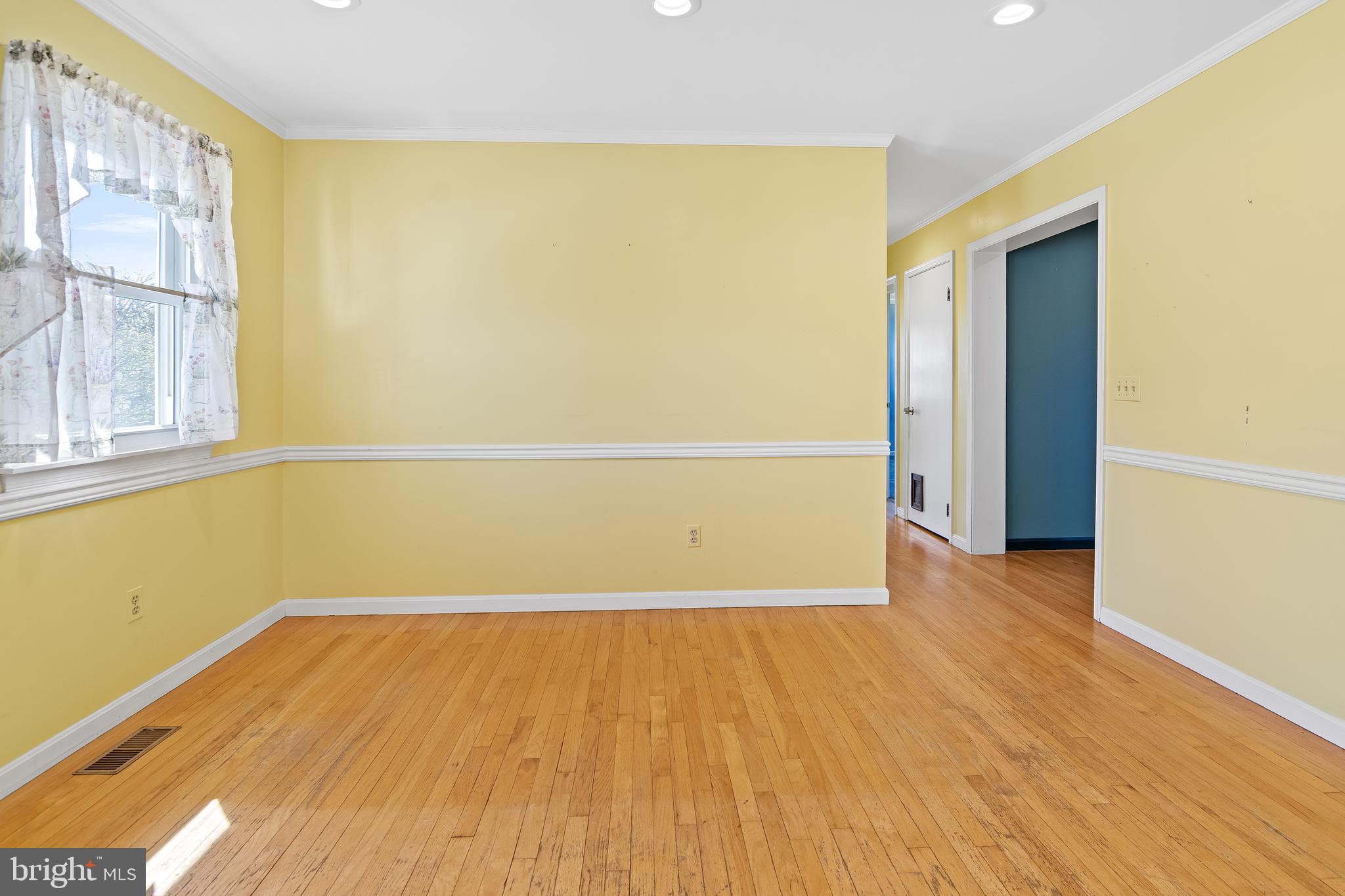 15705 Hanover Pike Upperco, MD 21155 - Photo 11 of 39 Spacious Dining Area