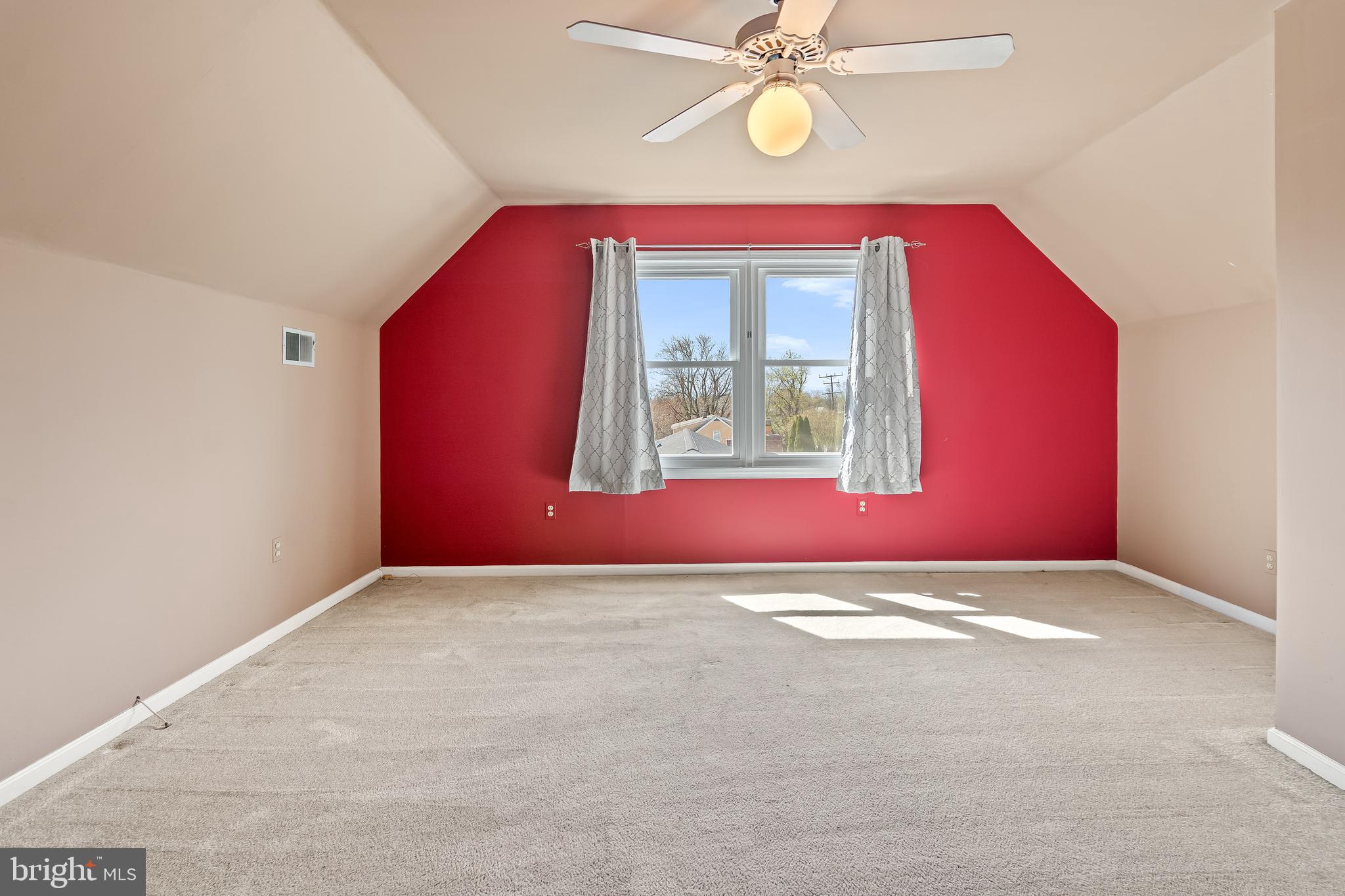 15705 Hanover Pike Upperco, MD 21155 - Photo 18 of 39 Upper Level BR 3