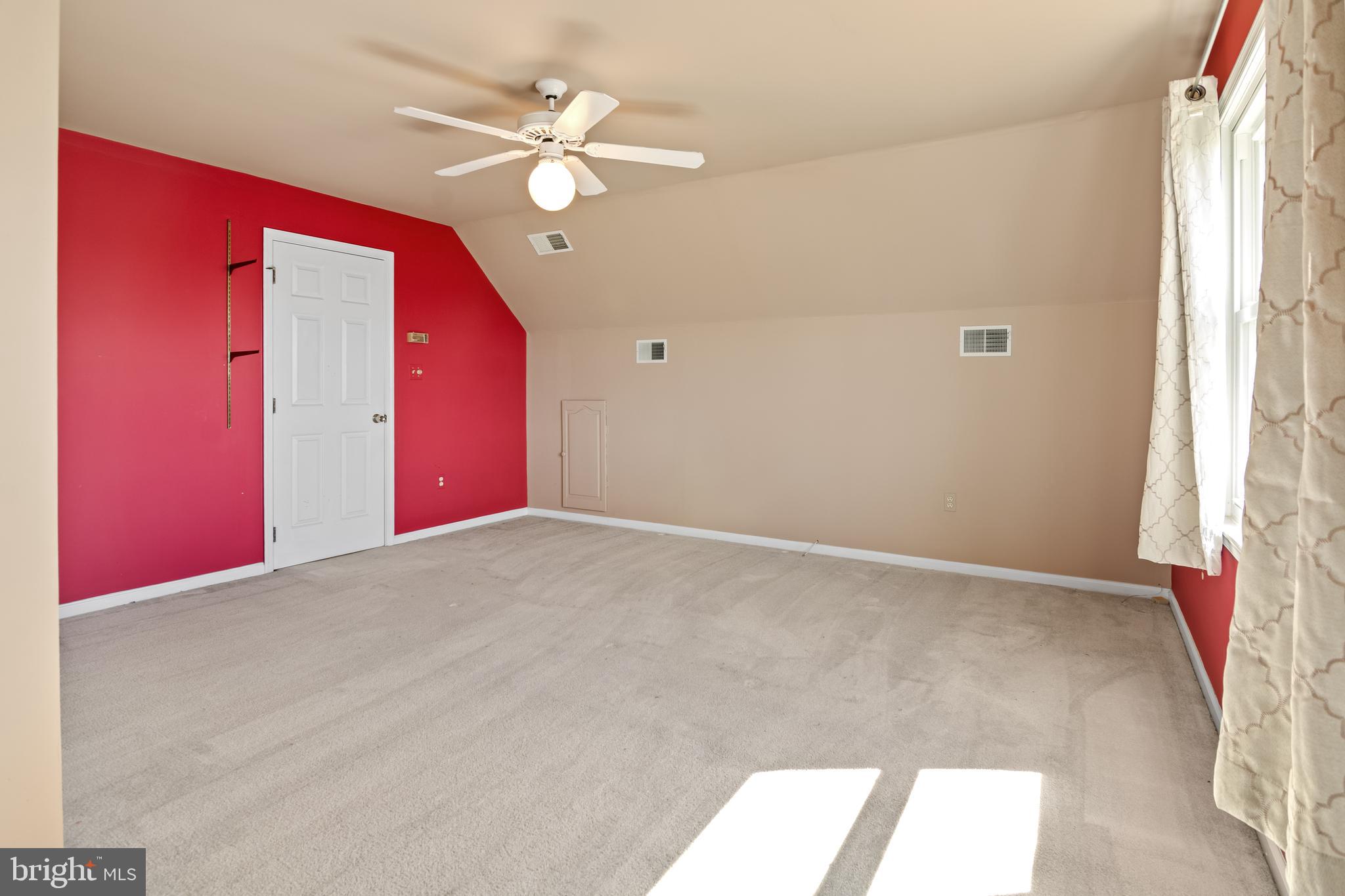 15705 Hanover Pike Upperco, MD 21155 - Photo 19 of 39 Upper level BR 3