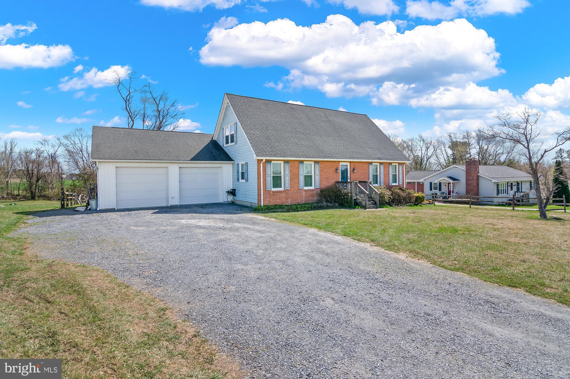 15705 Hanover Pike Upperco, MD 21155 - Photo 39 of 39 Large Driveway