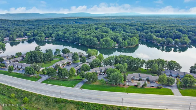 $235,000 | 74 Lakeshore Court, Unit 78, Crossville, TN 38558