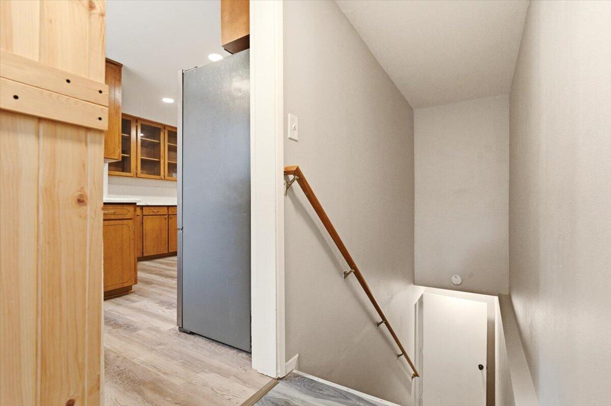 15617 Sherwood Road Weed, CA 96094 - Photo 22 of 58 a view of hallway with stairs