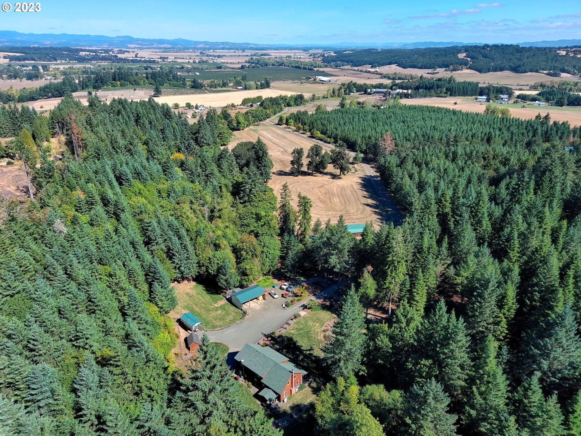 15360 May Road Dallas, OR 97338 - Photo 16 of 48 an aerial view of multiple house