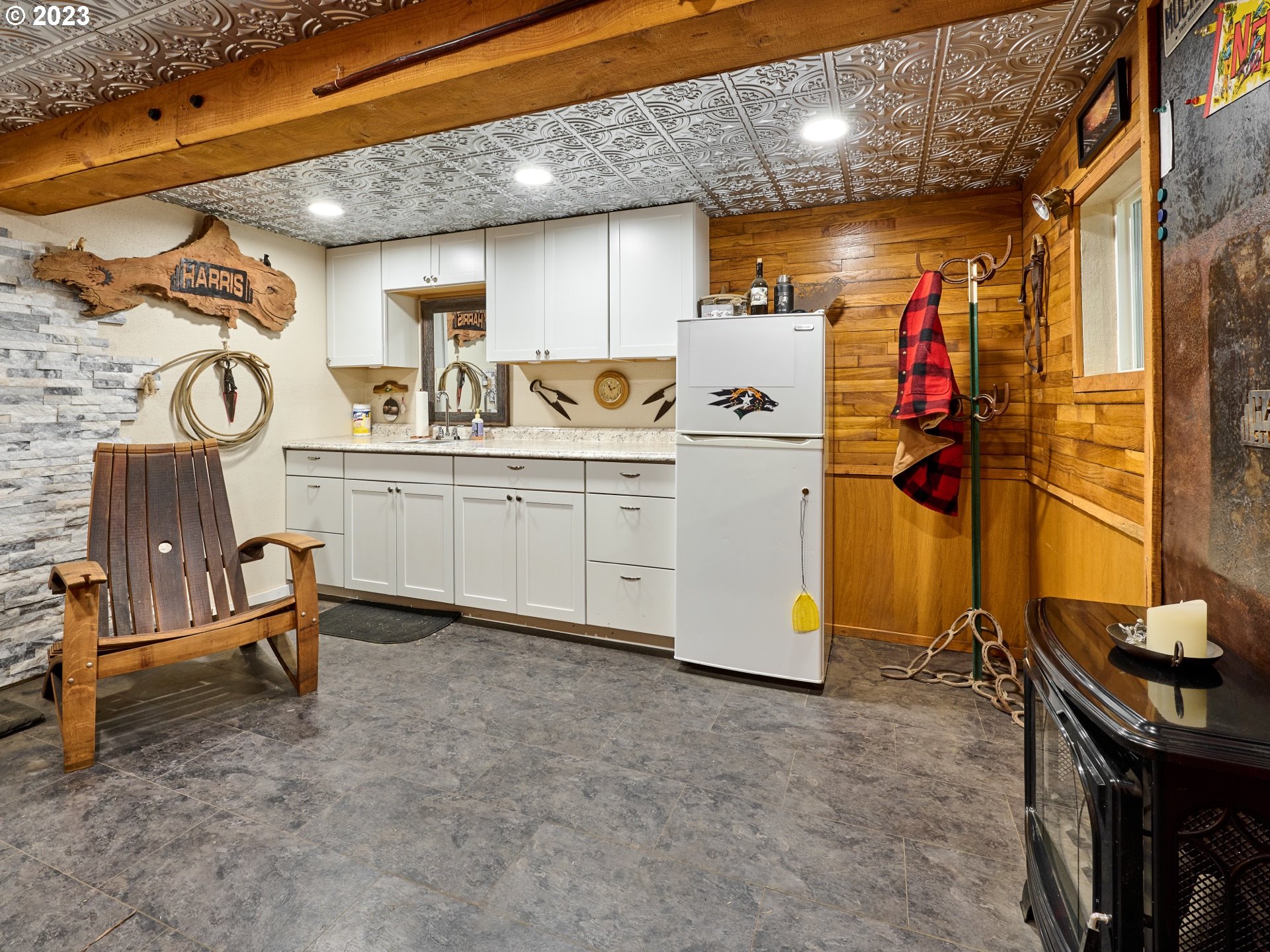 15360 May Road Dallas, OR 97338 - Photo 36 of 48 a kitchen with refrigerator and cabinets