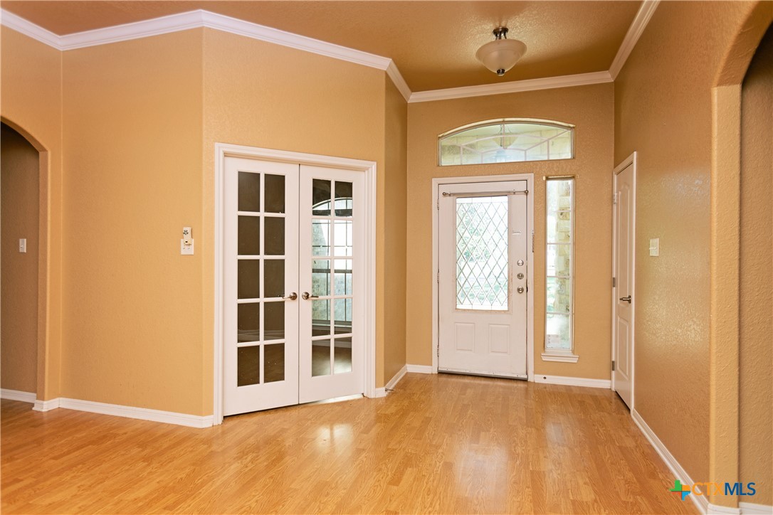 115 Squire Loop Belton, TX 76513 - Photo 30 of 38 a view of an empty room with a window