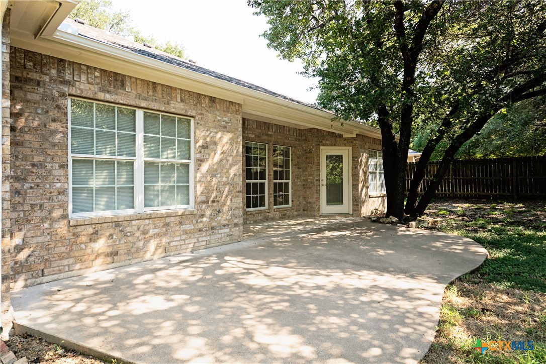 115 Squire Loop Belton, TX 76513 - Photo 38 of 38 a front view of a house with a yard
