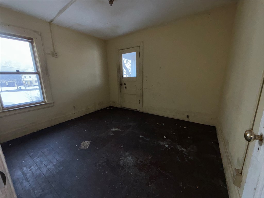 36 Ferndale Crescent Rochester, NY 14609 - Photo 9 of 14 Upper bedroom