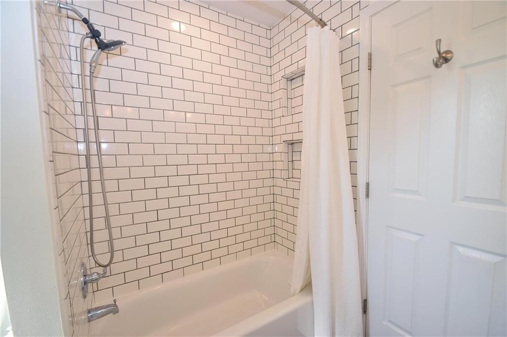 6448 Breamore Road Indianapolis, IN 46220 - Photo 26 of 35 Gallery Image 26