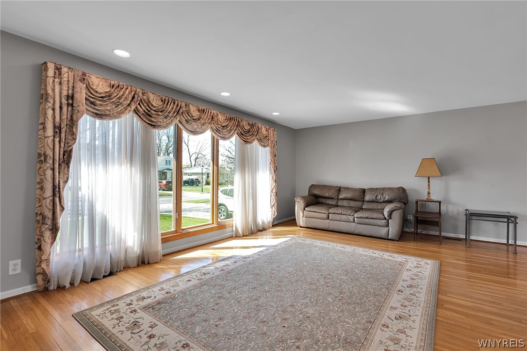 123 Delta Road Amherst, NY 14226 - Photo 11 of 47