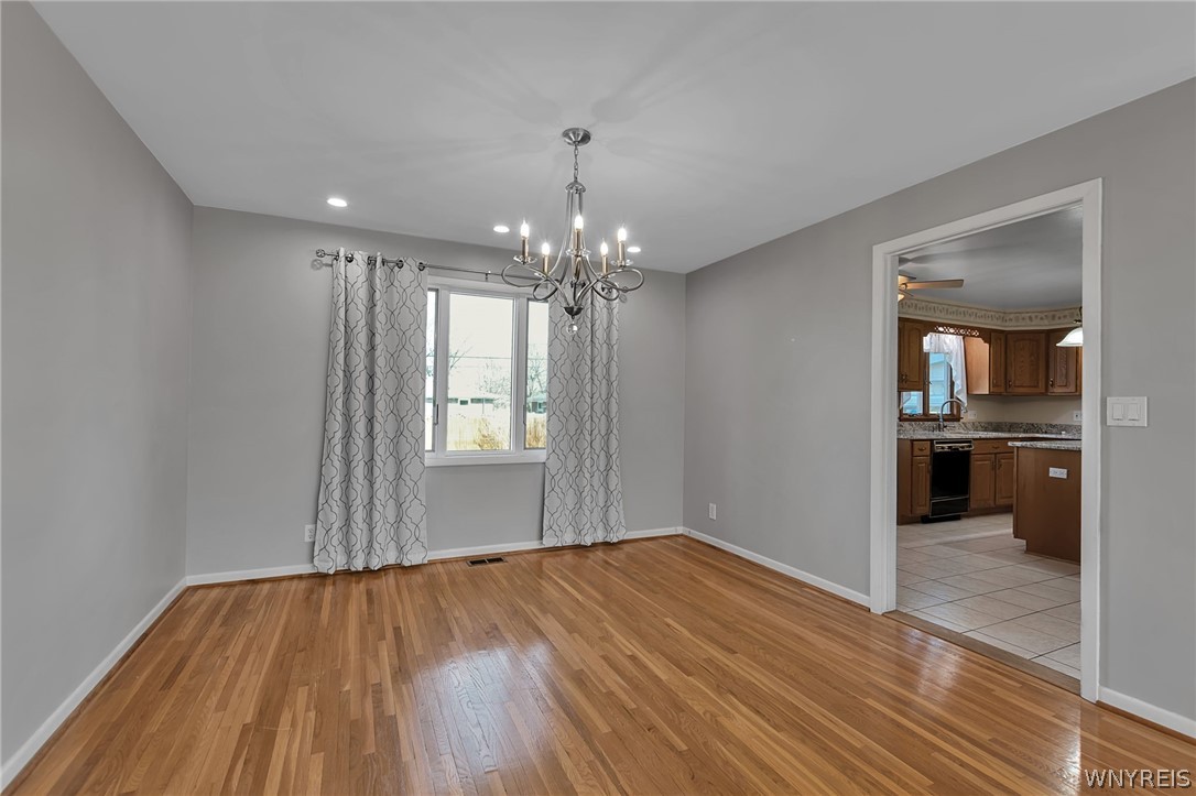 123 Delta Road Amherst, NY 14226 - Photo 13 of 47