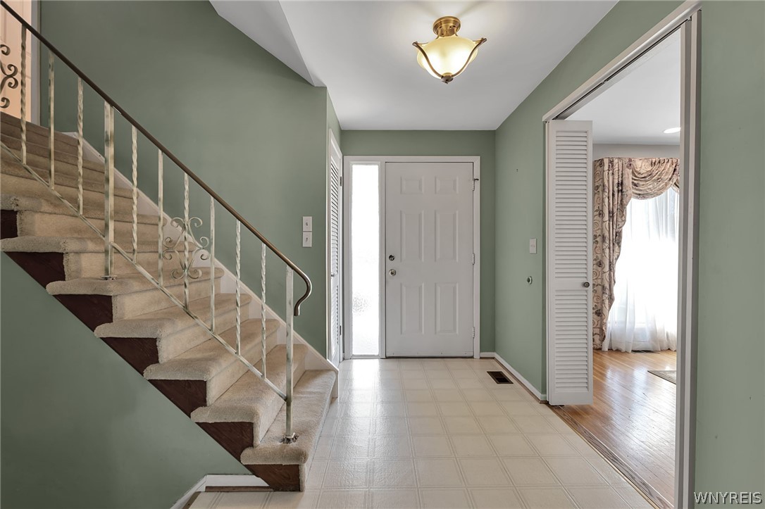 123 Delta Road Amherst, NY 14226 - Photo 7 of 47