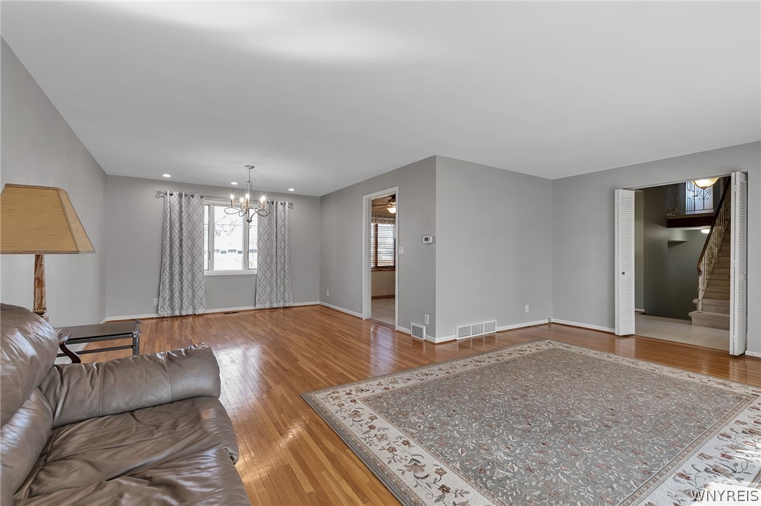 123 Delta Road Amherst, NY 14226 - Photo 10 of 47