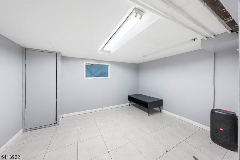 828 Allen Street Linden, NJ 07036 - Photo 18 of 18 a living room with furniture