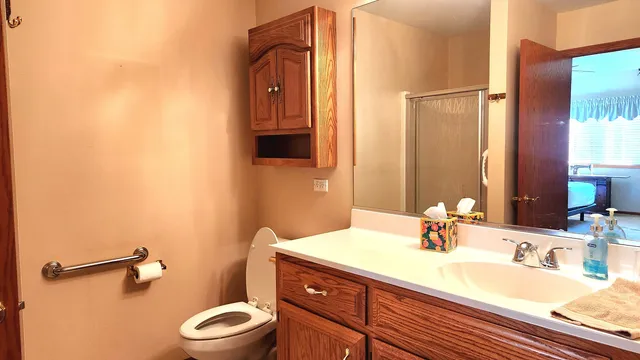 $280,000 | 18440 Pine Lake Drive, Unit 1, Tinley Park, IL 60477