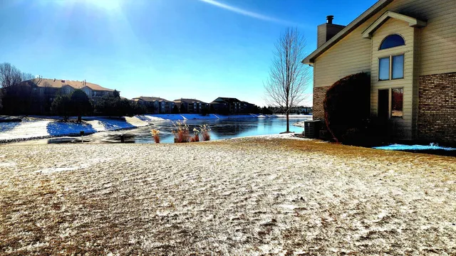 $280,000 | 18440 Pine Lake Drive, Unit 1, Tinley Park, IL 60477