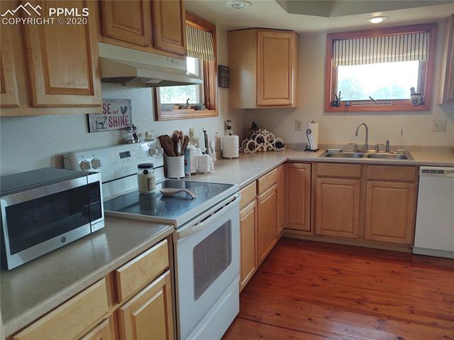 96 Pineway Road Guffey, CO 80820 - Photo 8 of 24 Gallery Image 8