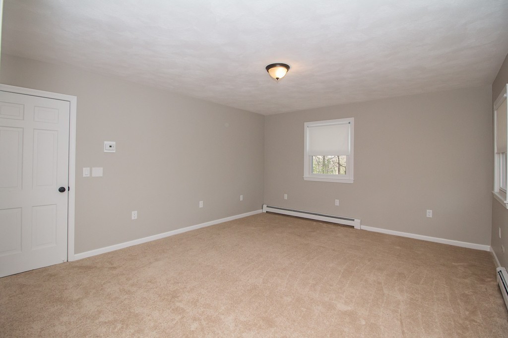 283 Kelly Road Northbridge, MA 01534 - Photo 11 of 26