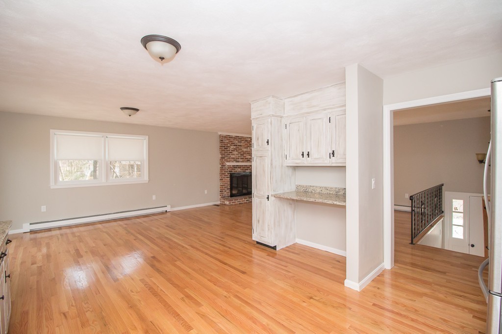 283 Kelly Road Northbridge, MA 01534 - Photo 8 of 26