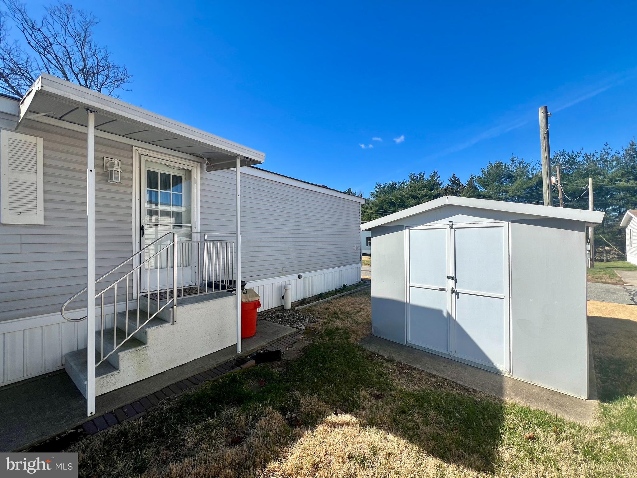 768 East Garden Road, Unit 14 Vineland, NJ 08360 - Photo 28 of 33 a view of a back yard of the house