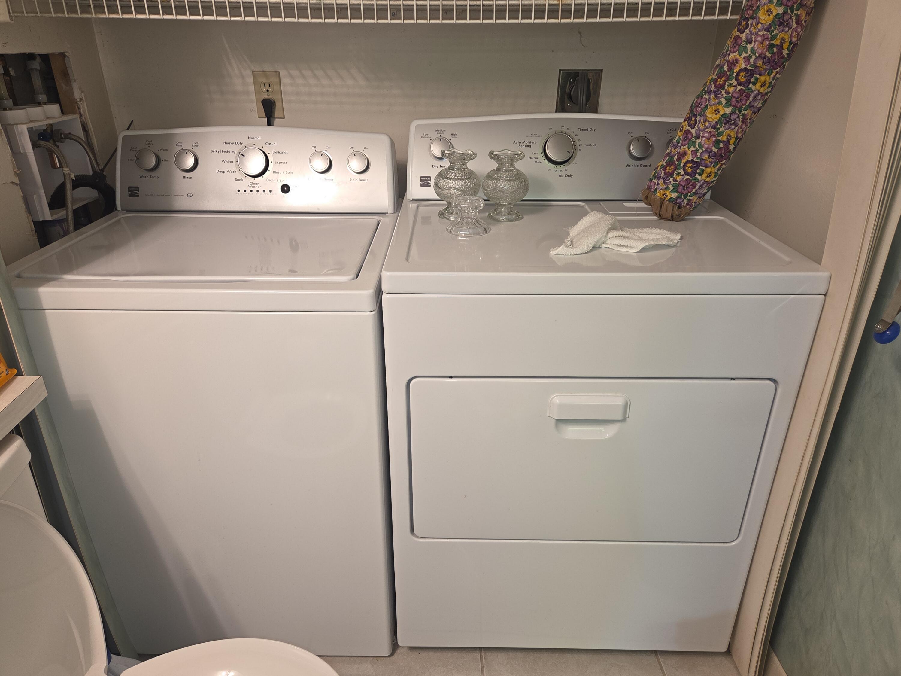 1170 6th Avenue, Unit 3A Vero Beach, FL 32960 - Photo 14 of 31 a utility room with dryer and washer