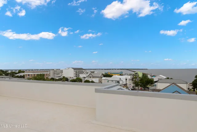 $539,900 | 124 Court Street, Unit 204, Bay St. Louis, MS 39520