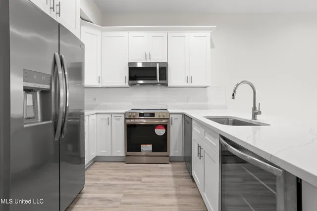 $539,900 | 124 Court Street, Unit 204, Bay St. Louis, MS 39520