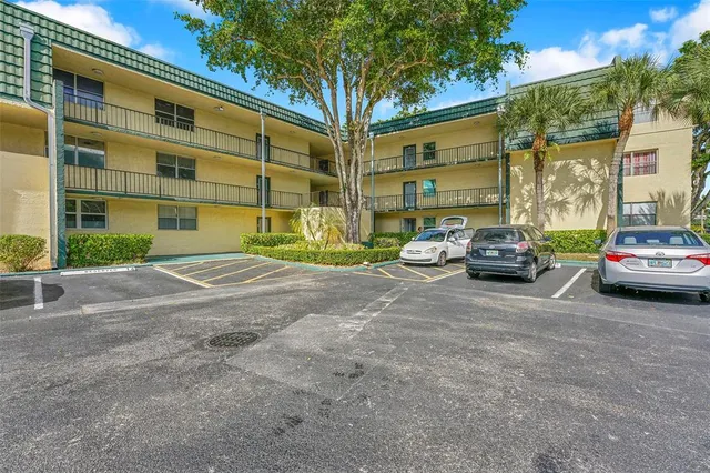 $149,900 | 9090 Lime Bay Boulevard, Unit 112, Tamarac, FL 33321