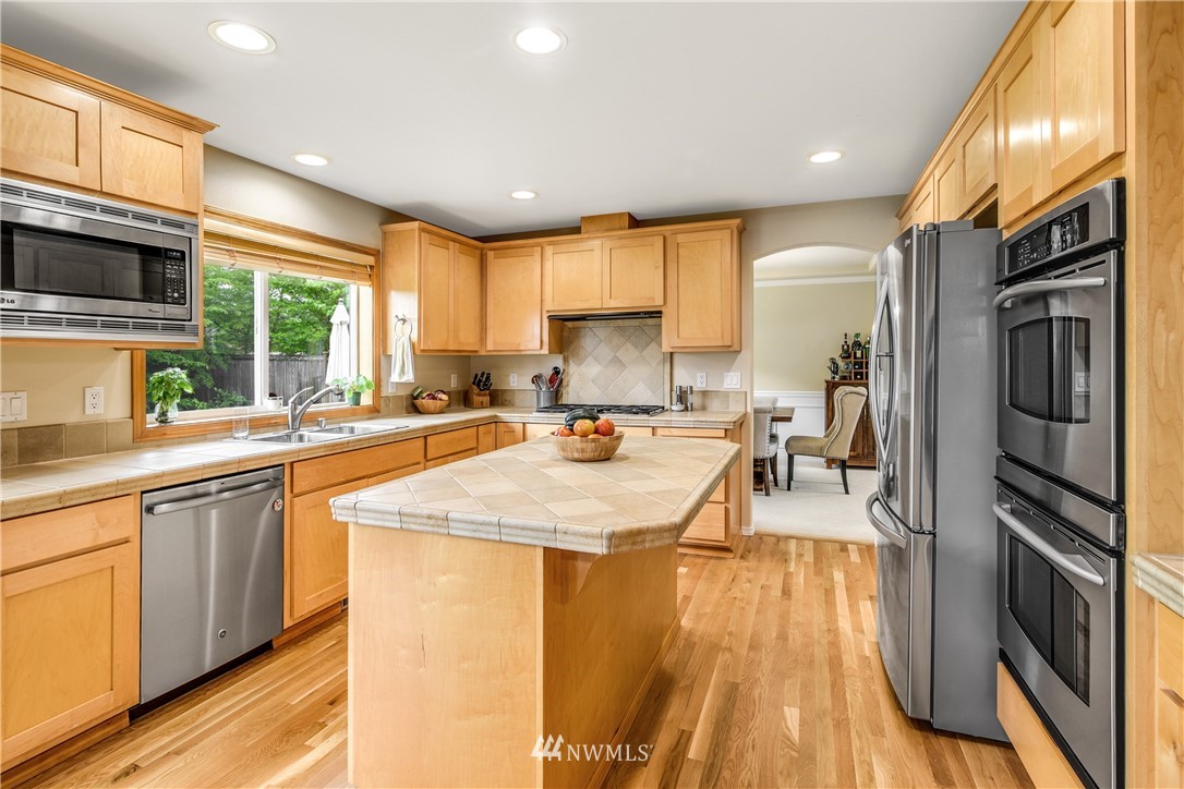 4425 241st Street Southeast Bothell, WA 98021 - Photo 9 of 30