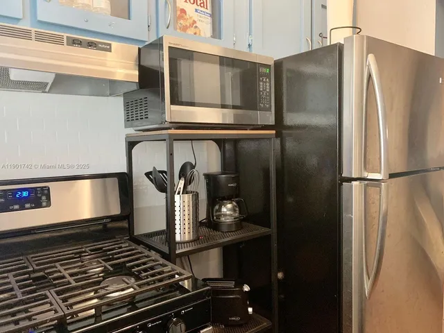 $2,500 | 825 Euclid Avenue, Unit 3, Miami Beach, FL 33139