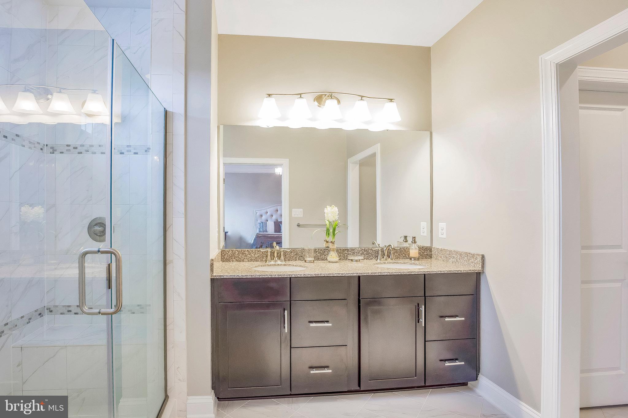 3041 Sunny Ridge Drive Odenton, MD 21113 - Photo 15 of 54 Primary En suite