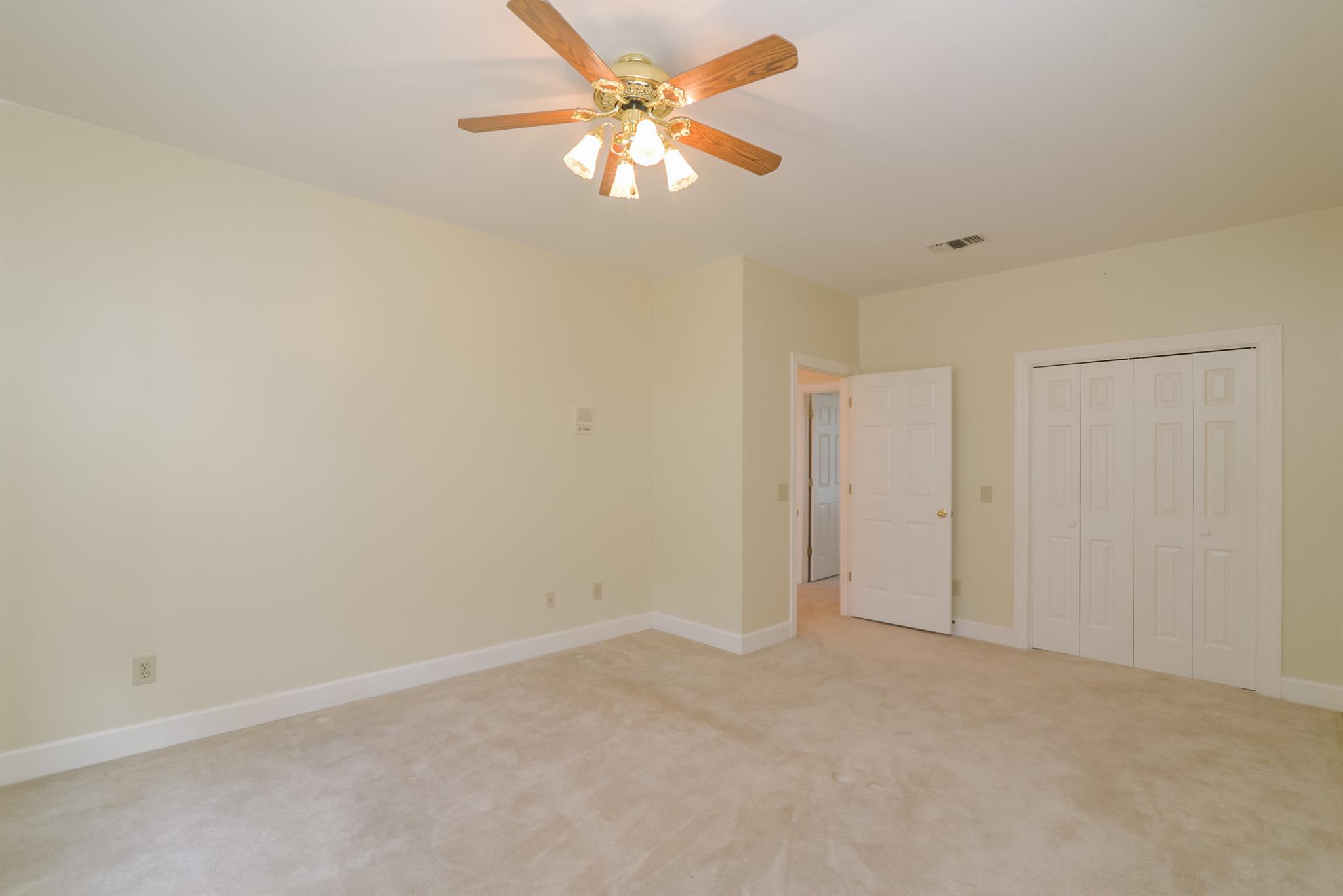 320 Goshen Road Lebanon, TN 37087 - Photo 20 of 28 a view of a big room with chandelier fan