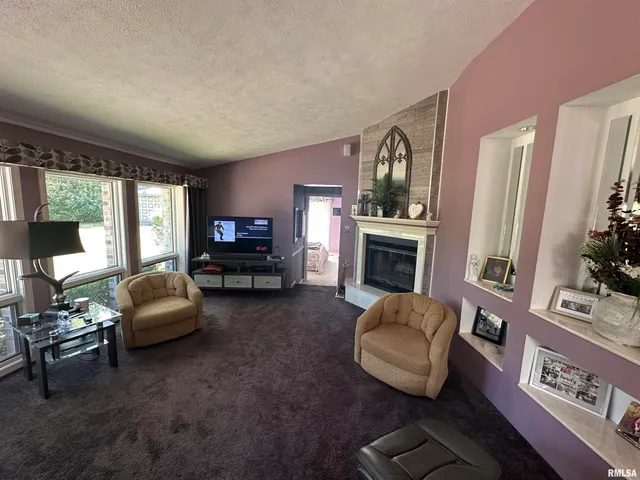 $377,000 | 2381 Logan Street, Murphysboro, IL 62966