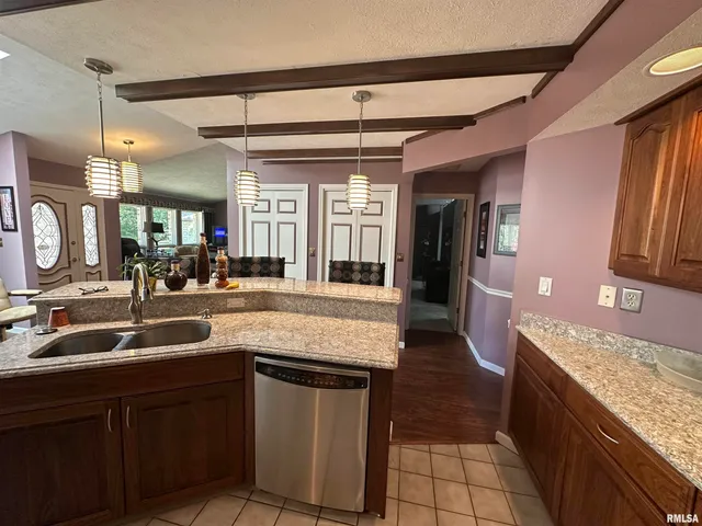 $377,000 | 2381 Logan Street, Murphysboro, IL 62966