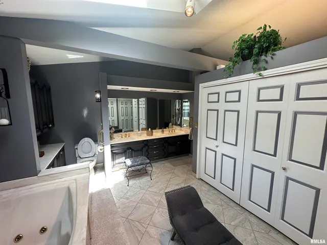 $377,000 | 2381 Logan Street, Murphysboro, IL 62966