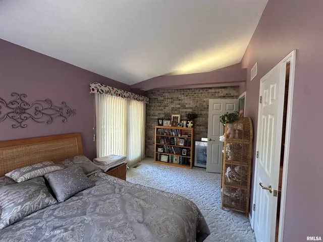 $377,000 | 2381 Logan Street, Murphysboro, IL 62966